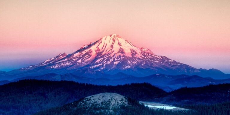 Sáttítla Snowy Mountain Lava Field; Image: Bob Wick